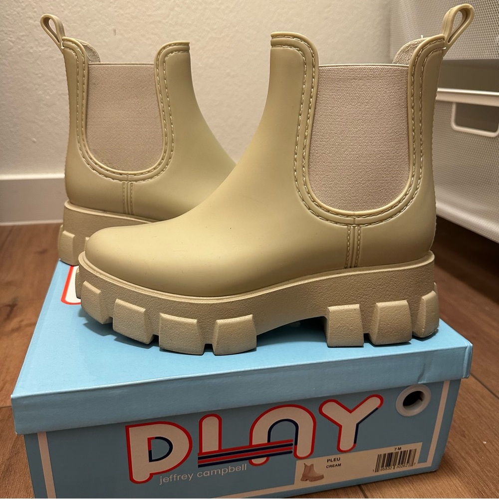 Jeffrey Campbell Pleu Rain Boots Cream Size 7